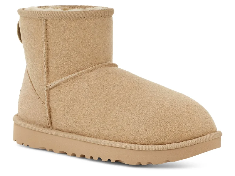 Boots with wispy light builds -UGG: Classic Mini II in Mustard Seed