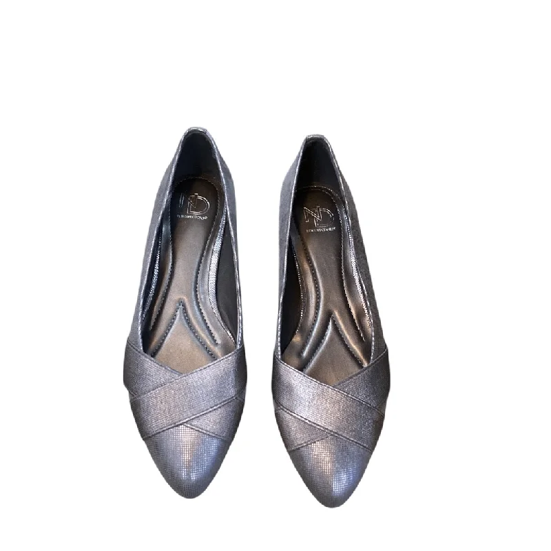 Slip-on flats with cushioned soles -Shoes Flats By New Directions In Silver, Size: 9.5