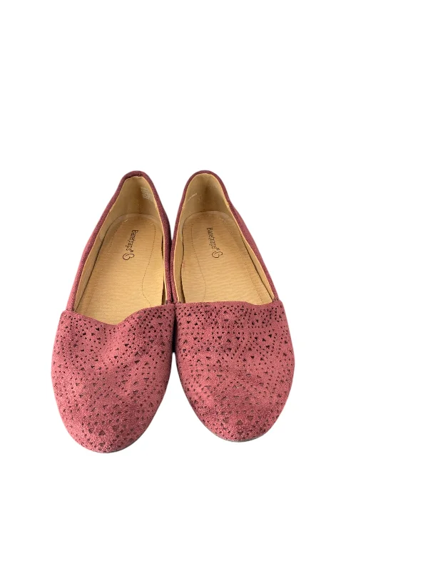 Flats with drip-safe tops -Shoes Flats By Bare Traps In Maroon, Size: 7.5