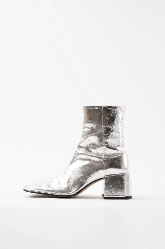 Boots with bouncy sole cushioning -TARA - Silver Wrinkled Leather Boots