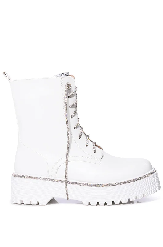 Trendy boots for spring outings -ATTENTIVE-WHITE COMBAT BOOTIE