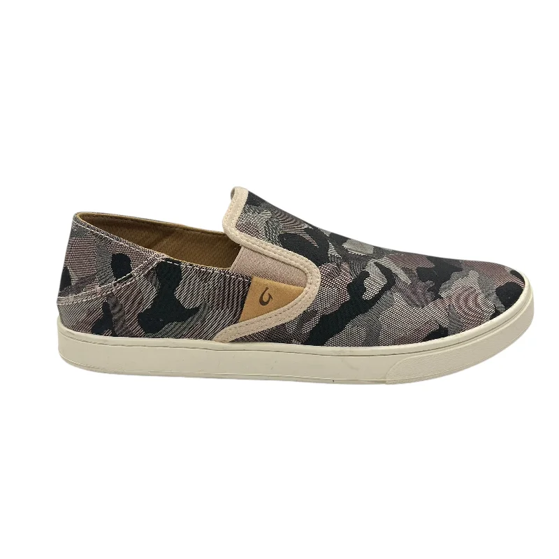 Flats for home offices -Shoes Flats By Olukai In Camouflage Print, Size:9.5