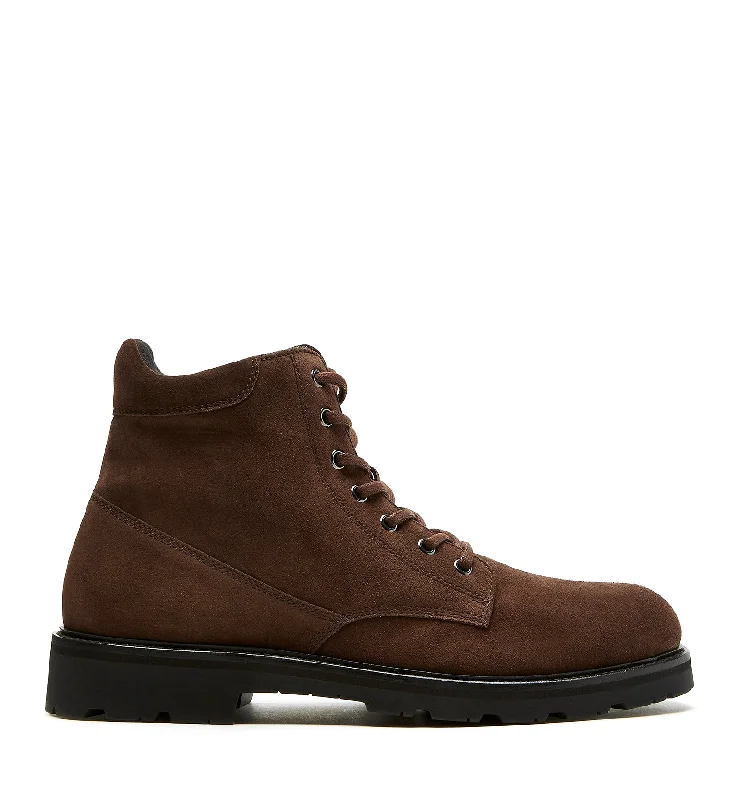 Boots for quiet dusk strolls -LLOYD MEN'S SUEDE BOOT