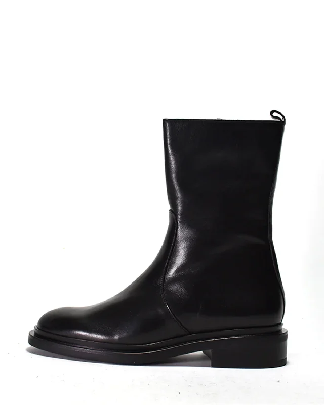 Boots with plush soft interiors -Blaize Boot | Vitello Nero