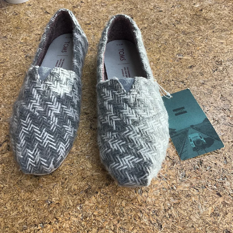 Cheap flats under 30 dollars -Shoes Flats By Toms In Grey, Size: 7.5