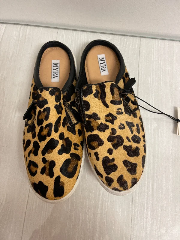 Flats for mini naps -Shoes Flats By Myra In Animal Print, Size: 9