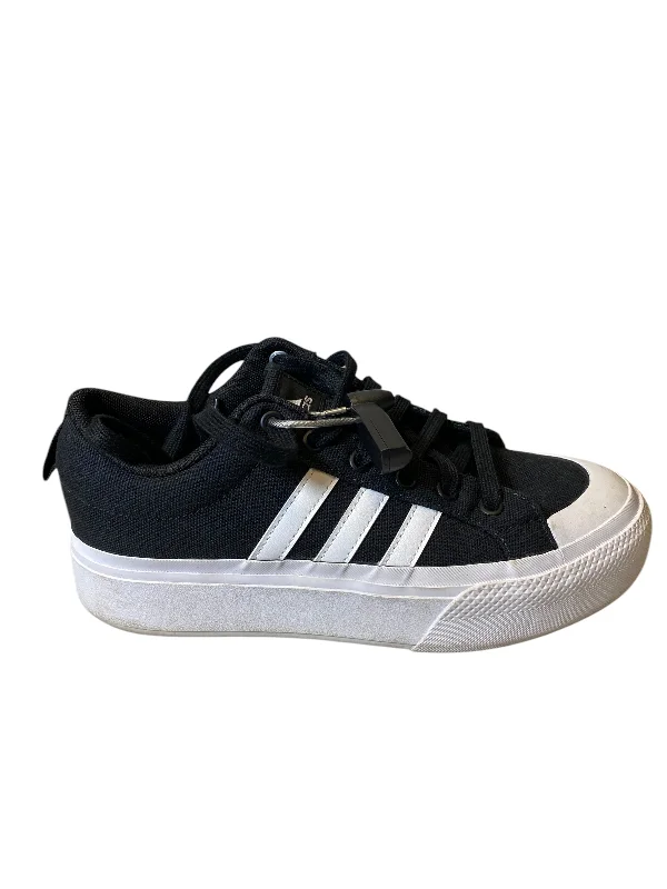 Flats with cushioned arches -Shoes Flats By Adidas In Black & White, Size: 7.5