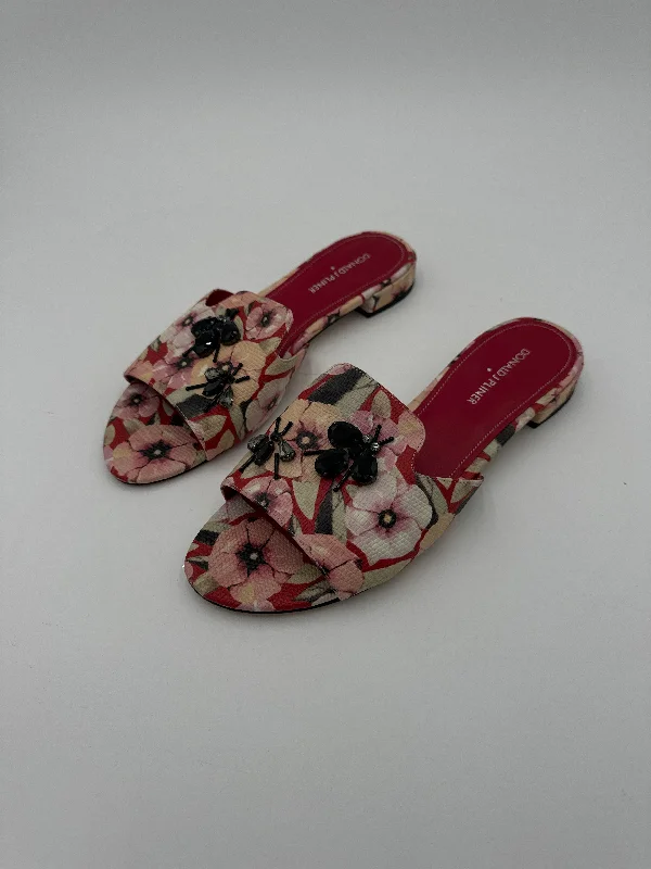 Trendy flats for urban style -Sandals Flats By Donald Pliner In Floral Print, Size: 10