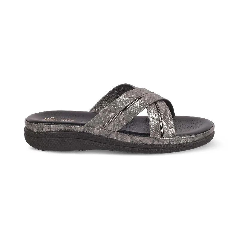 Flats for cool spring walks -The Slide Black Women's Casual Flats Tresmode