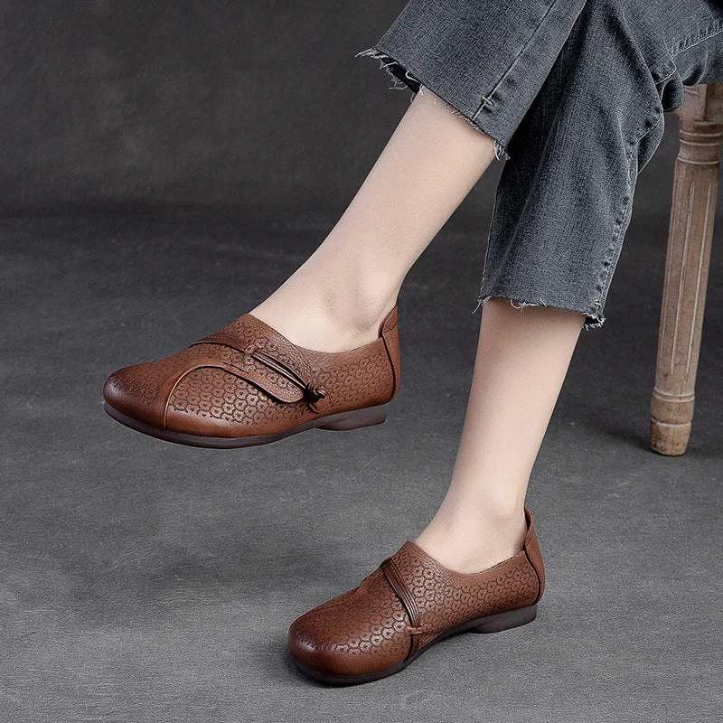 Trendy flats for urban style -Women Retro Figured Leather Soft Casual Flats