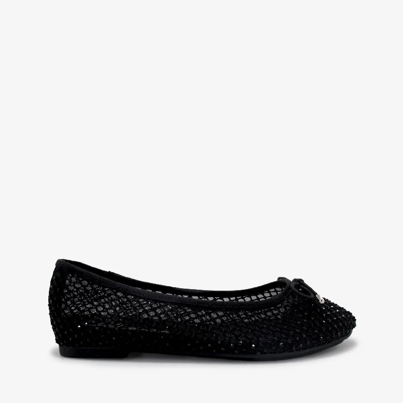 Flats for short trips -ANGGIE BLACK