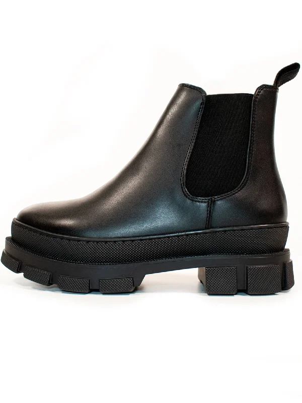 Boots with resilient heel padding -Luxe Track Sole Chelsea Boots