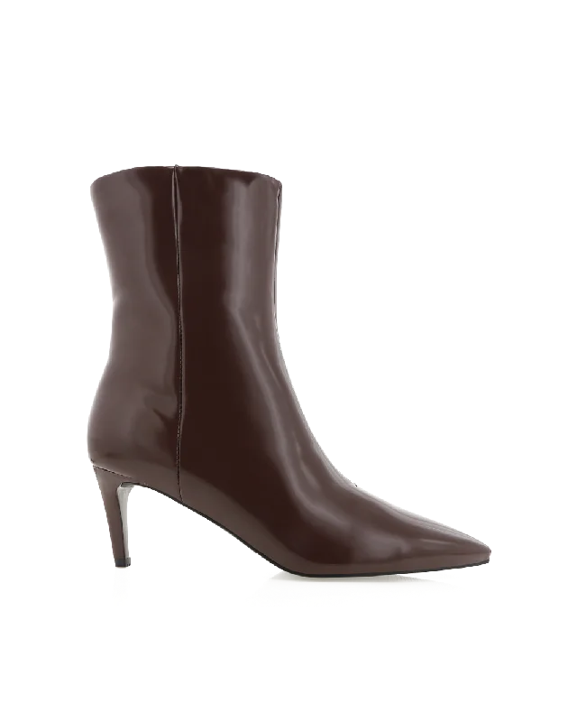 Boots for rainy dusk meals -AINSLEY - CHOC SHINE