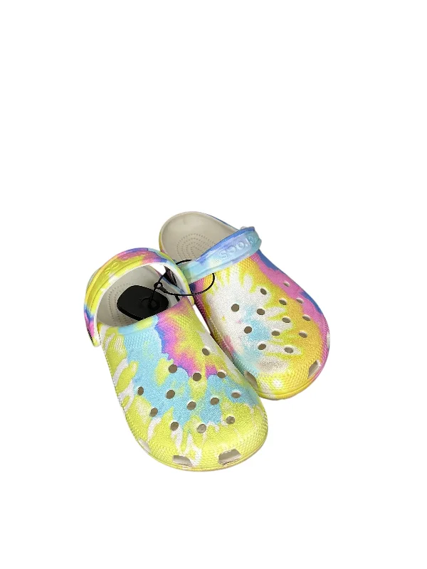 Luxe flats with satin linings -Shoes Flats By Crocs In Multi-colored, Size: 7