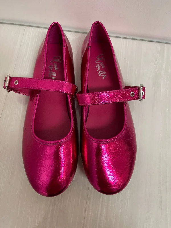 Flats for mindful style -Shoes Flats By Clothes Mentor In Pink, Size: 9