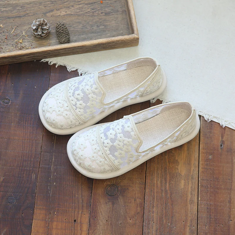 Flats with rubber sole durability -Women Retro Breathable Embroidery Canvas Flats